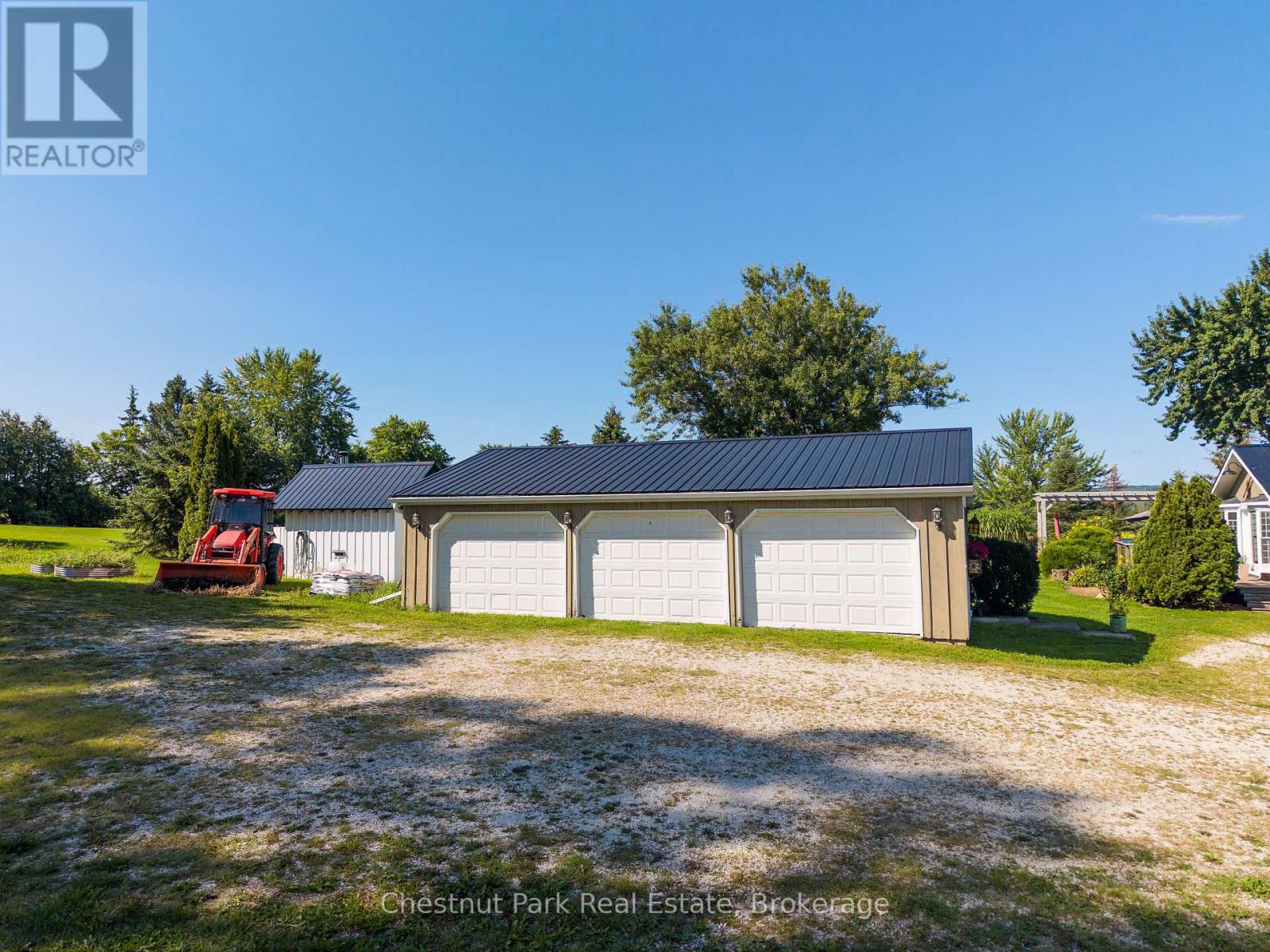727410 21st Sideroad, Blue Mountains, Ontario, N0H1J0, Blue Mountains, Ontario — photo 4 of 5