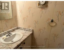70 Carisbrooke Court, Brampton, ON L6S3K1 Photo 15
