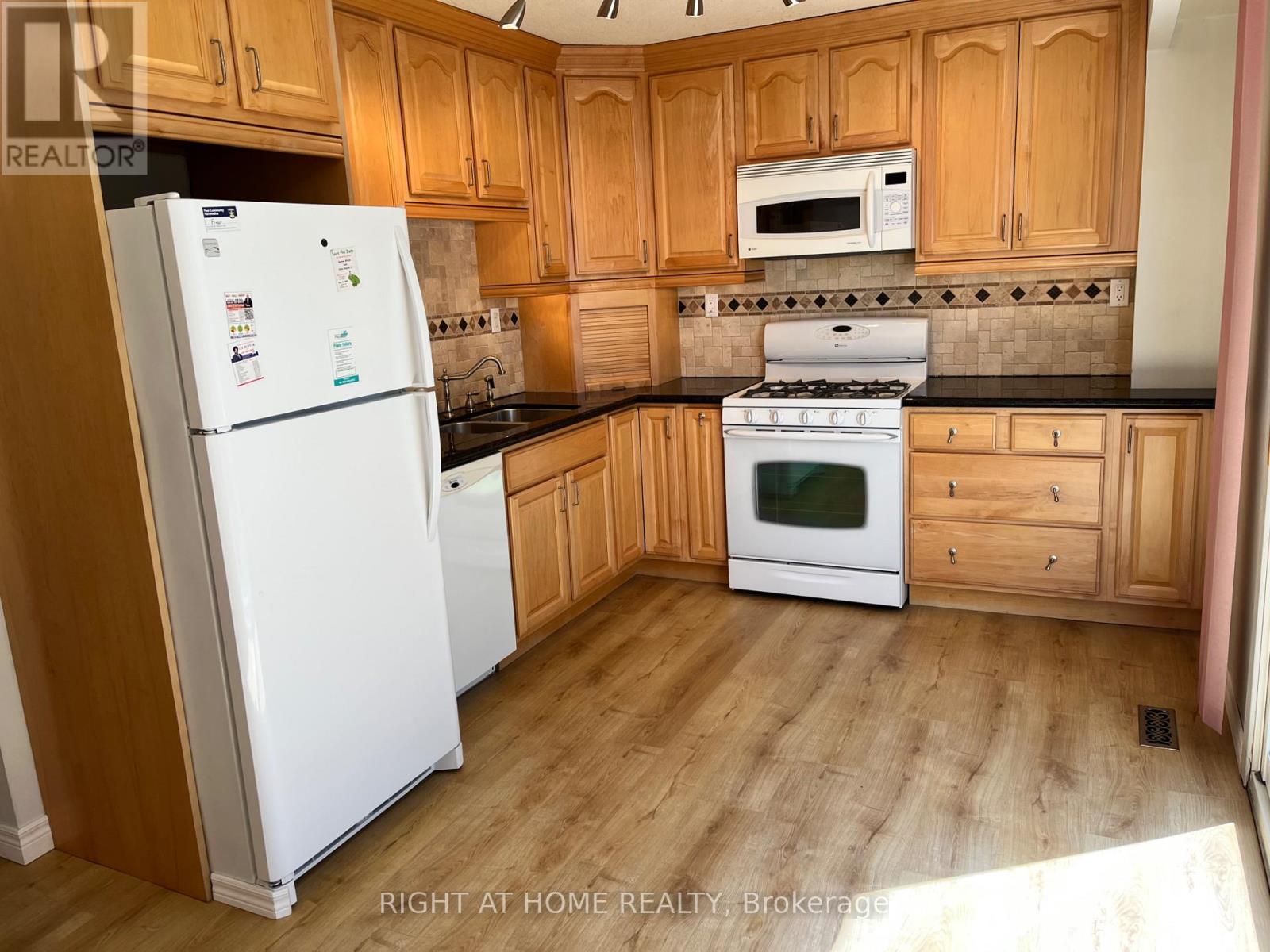 70 CARISBROOKE COURT - 2