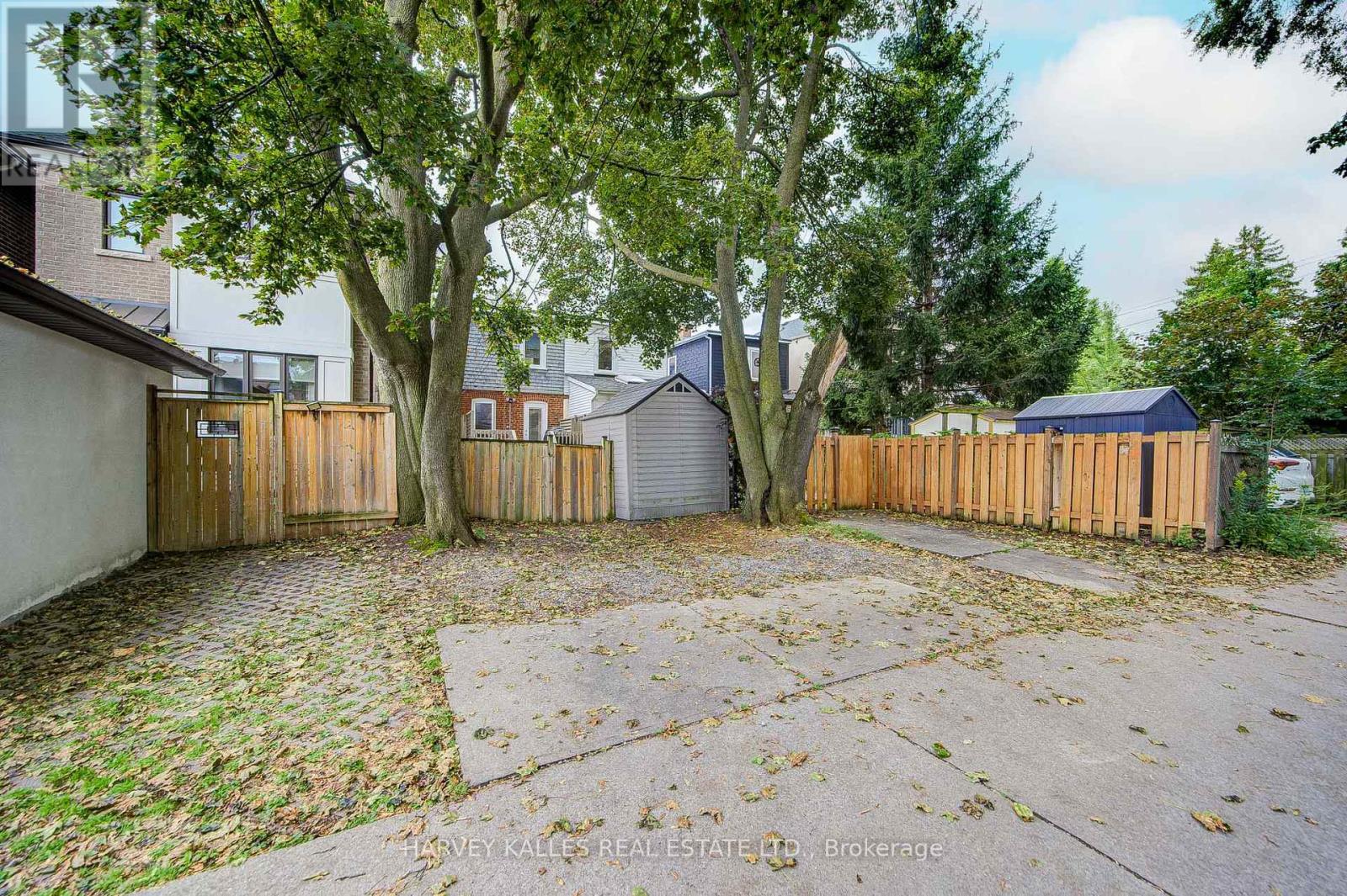 164 DOUGLAS AVENUE - 40
