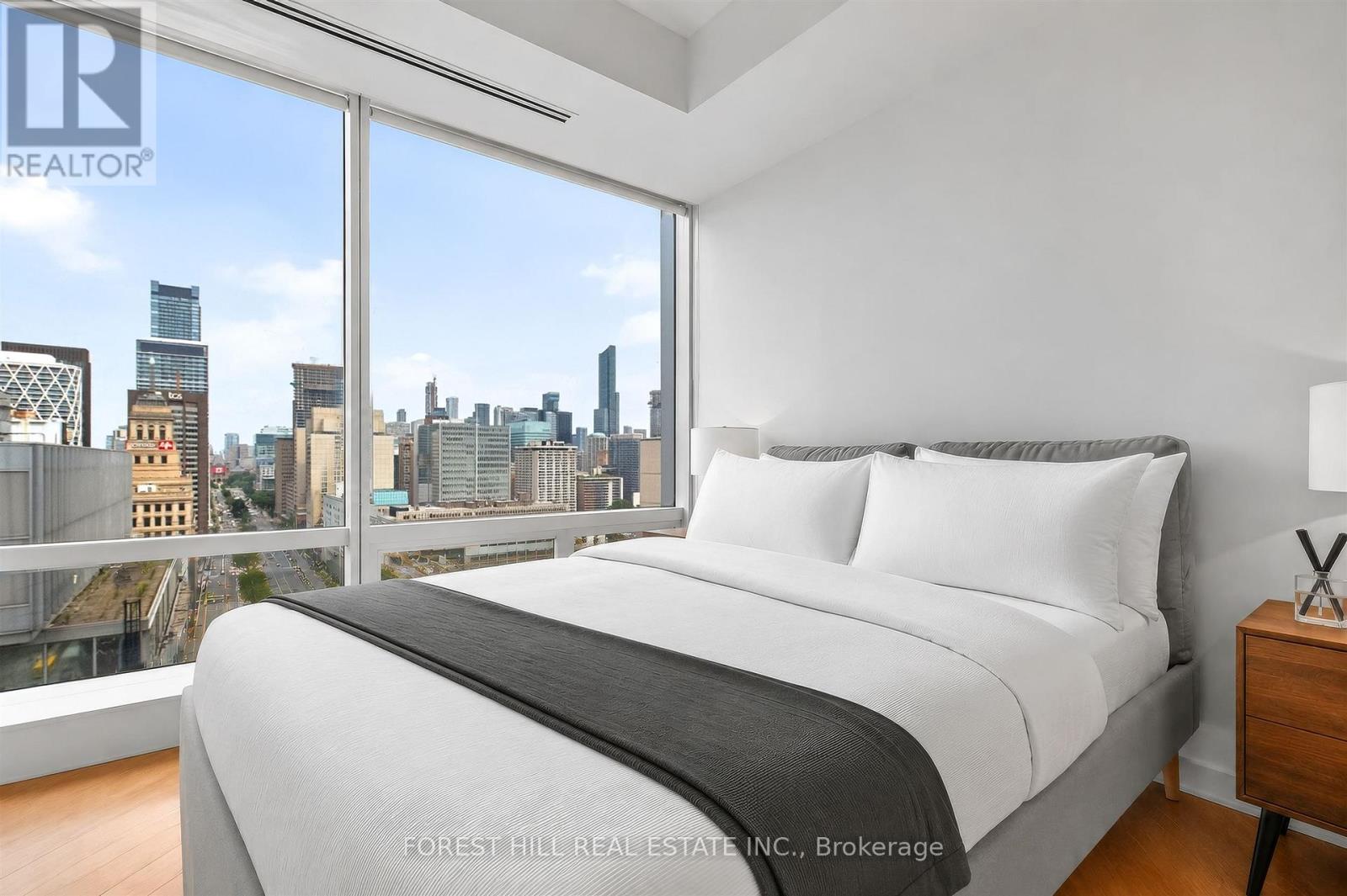 #2305 180 UNIVERSITY AVENUE - Image 36
