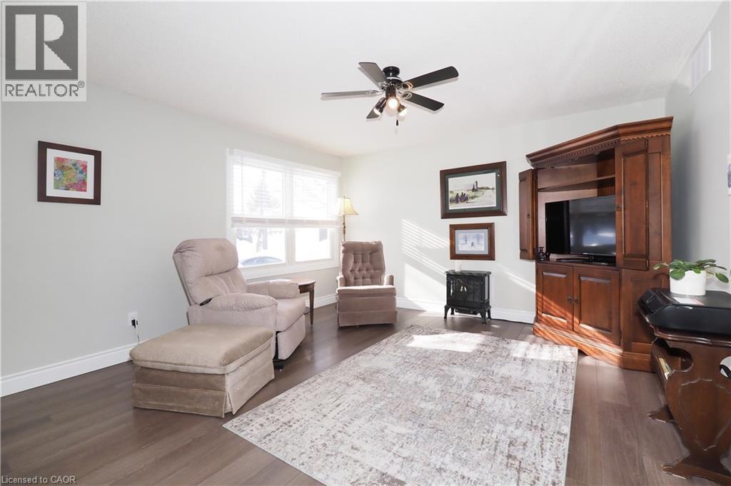20 FIELDSTONE Walk - Image 14
