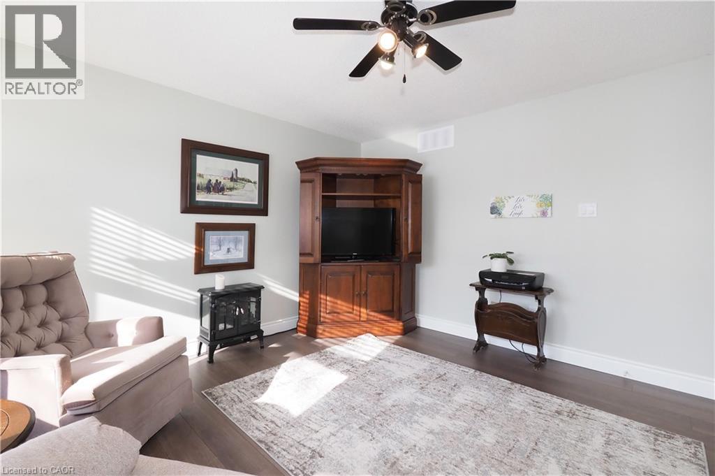 20 FIELDSTONE Walk - Image 15