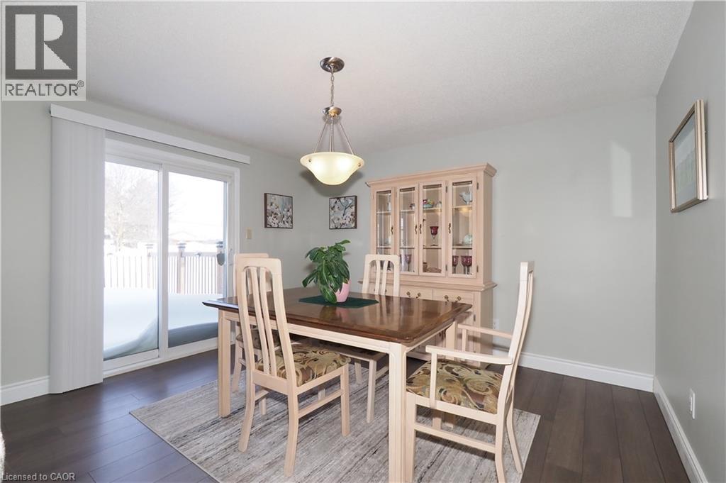 20 FIELDSTONE Walk - Image 11