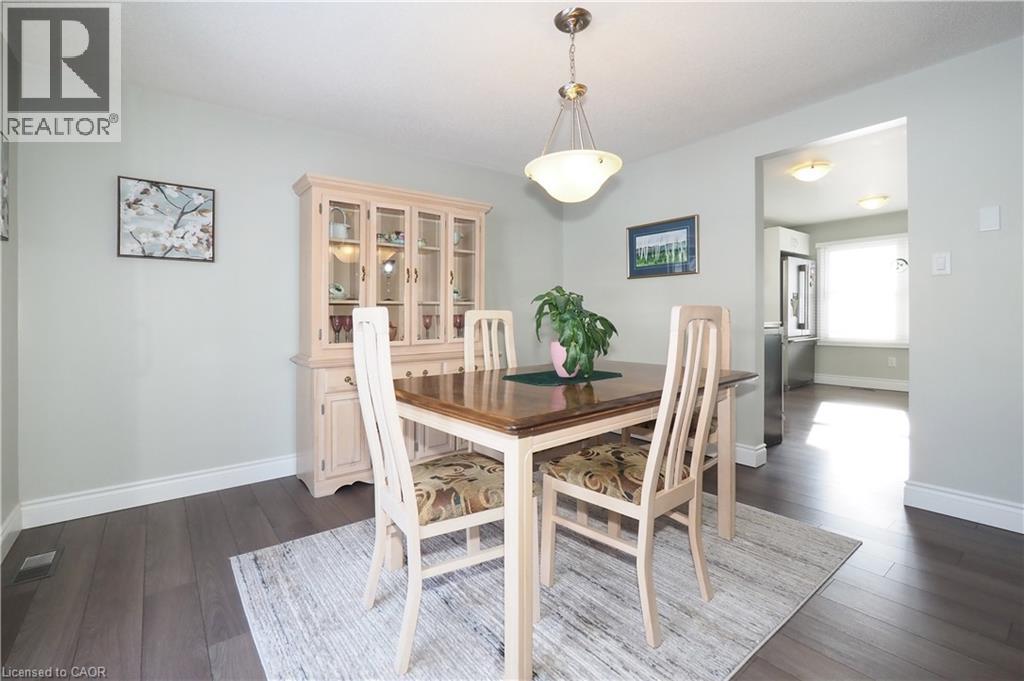 20 FIELDSTONE Walk - Image 13