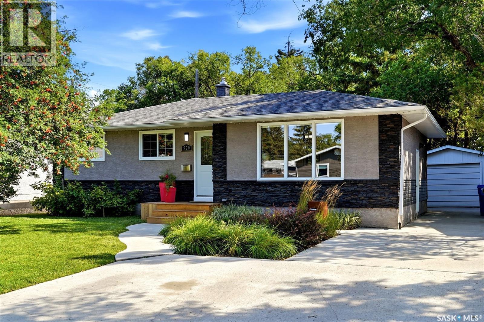 279 Logan CRESCENT