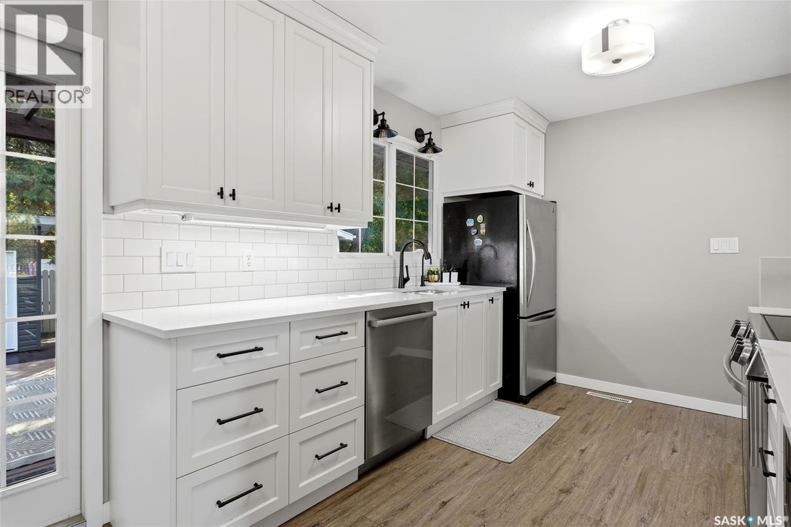 279 Logan CRESCENT - 10