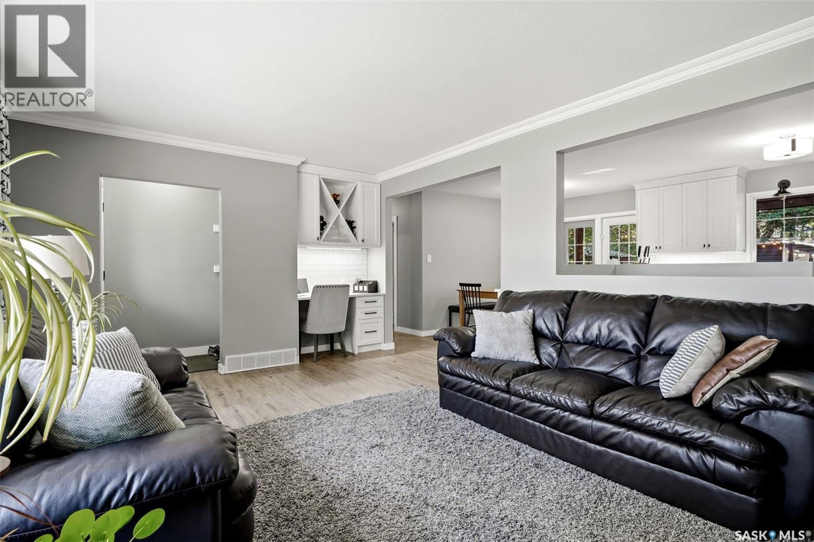 279 Logan CRESCENT - Image 7