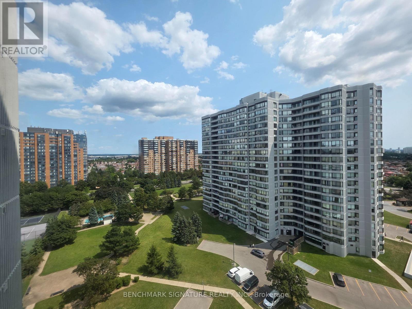 Photo of 300 Alton Towers Circle