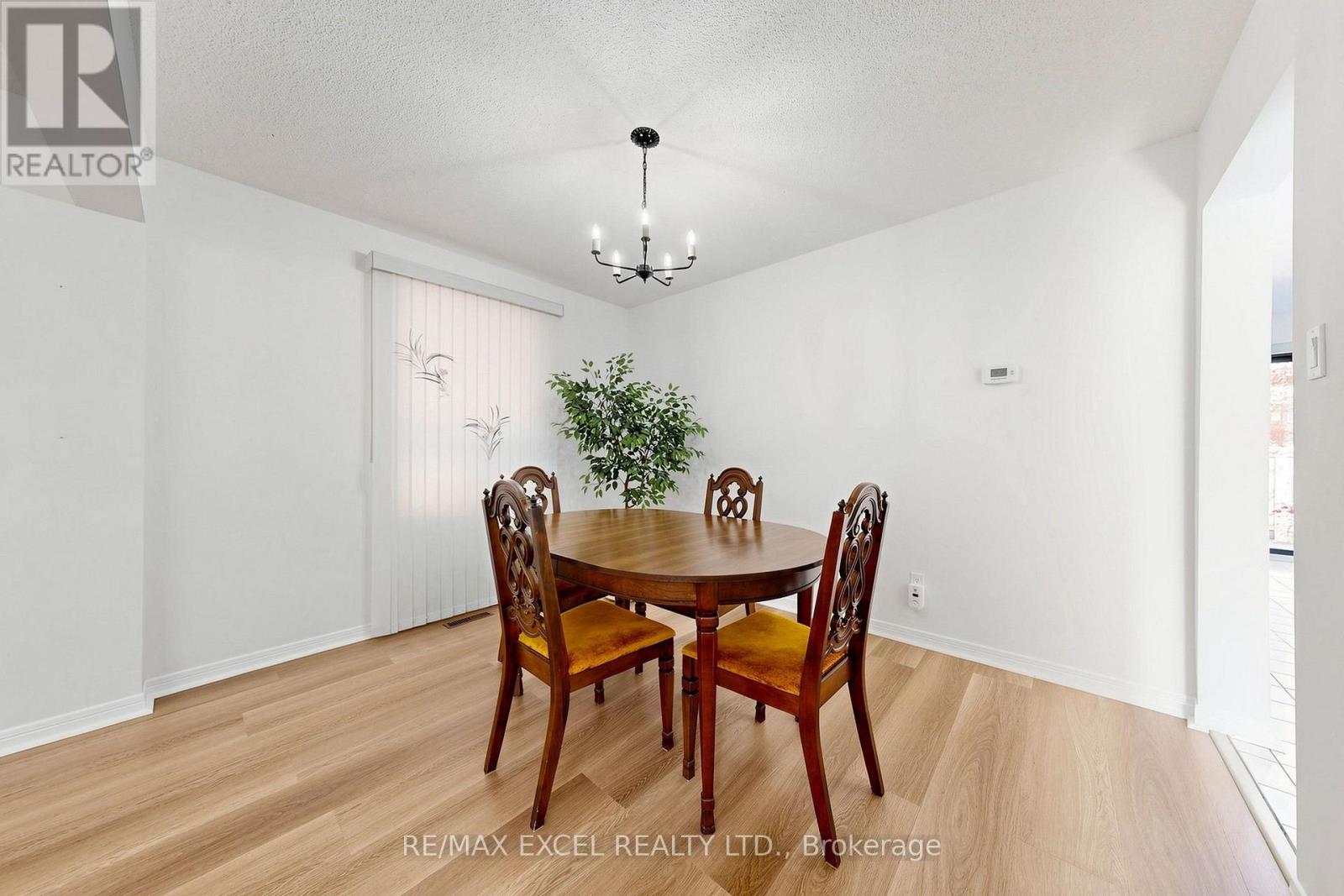 33 WHARTON SQUARE - 14