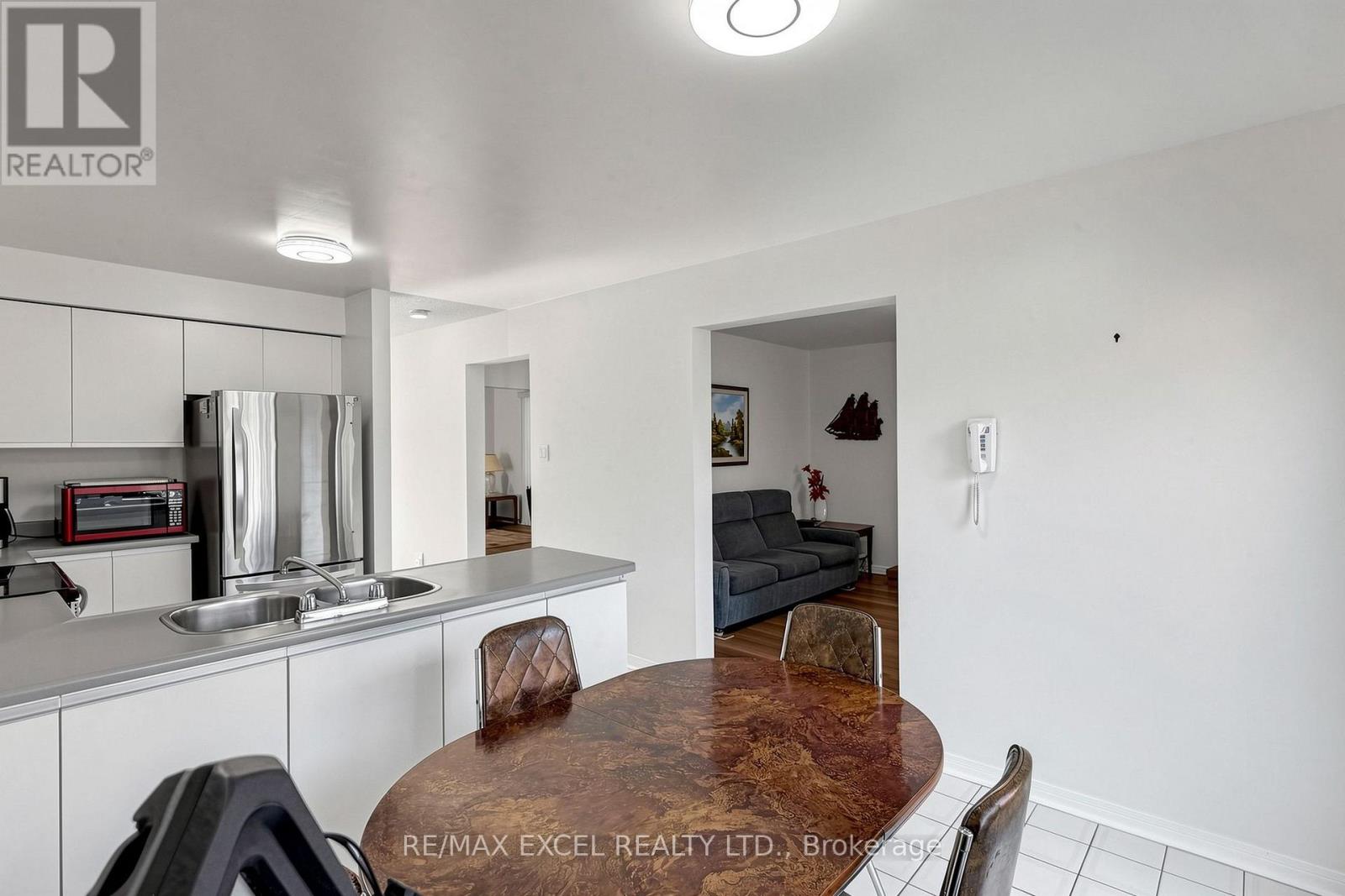 33 WHARTON SQUARE - 24