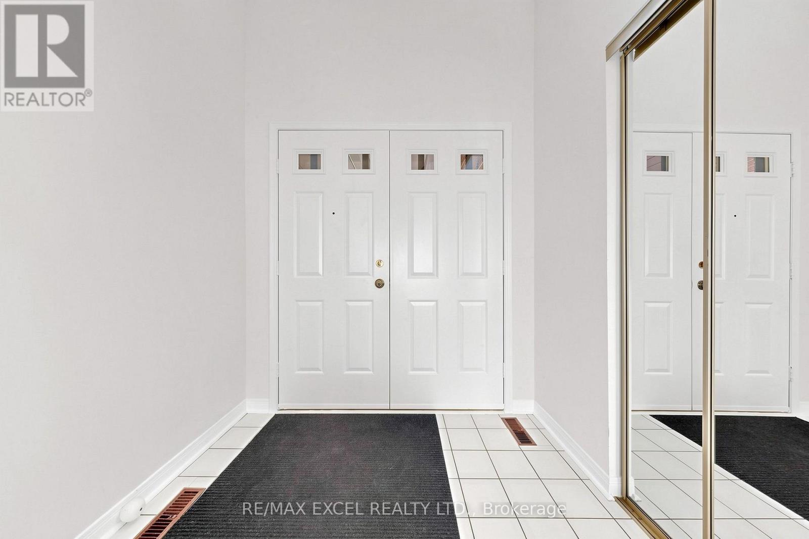 33 WHARTON SQUARE - 5