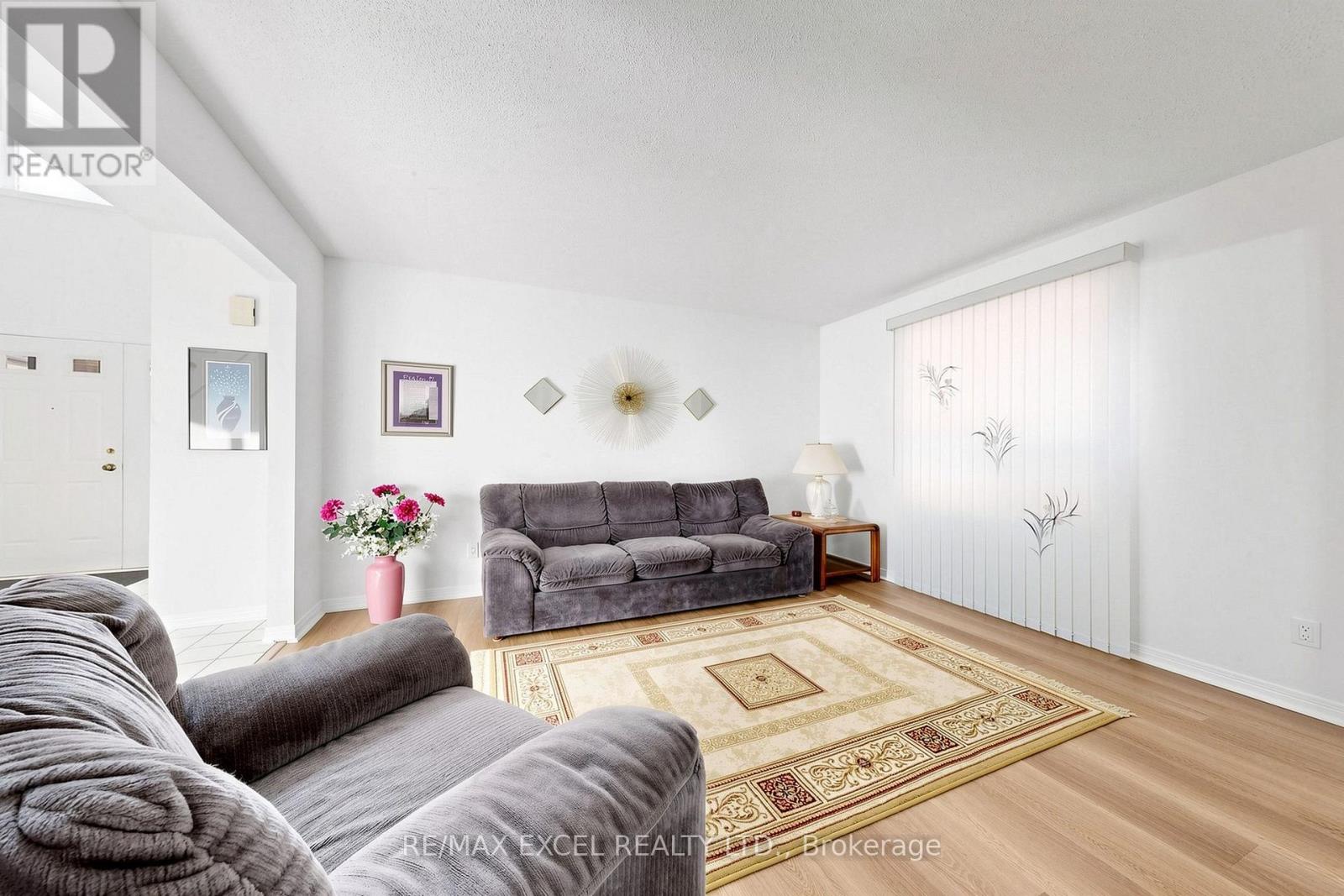 33 WHARTON SQUARE - 8