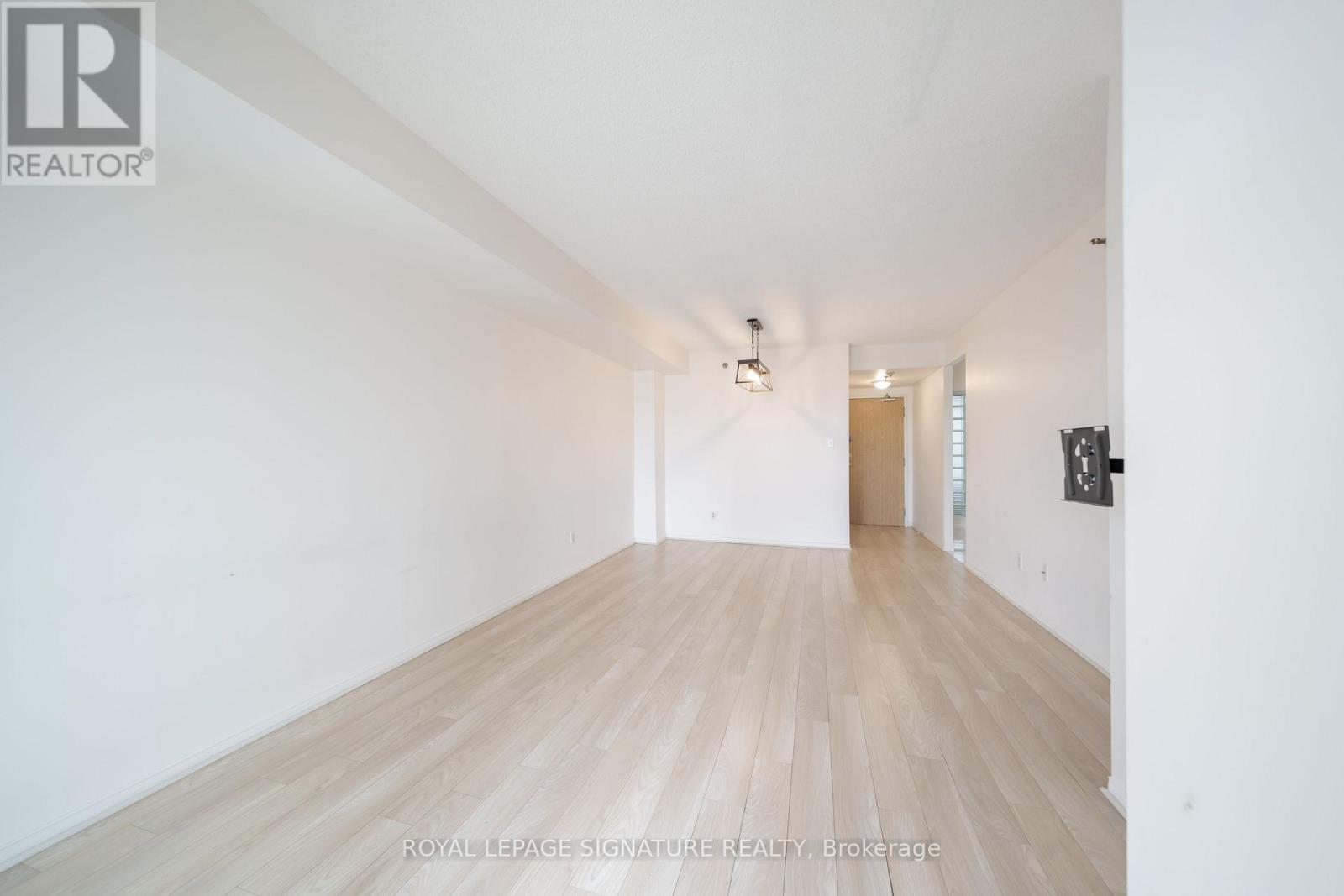 #316 5800 SHEPPARD AVENUE E - 4