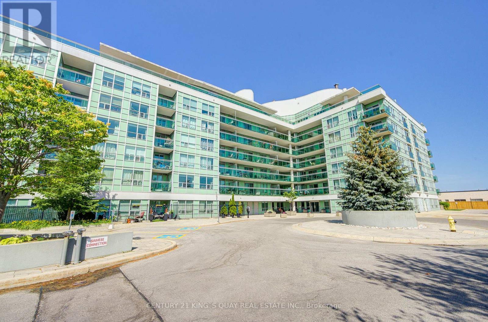 #227 60 FAIRFAX CRESCENT - 2