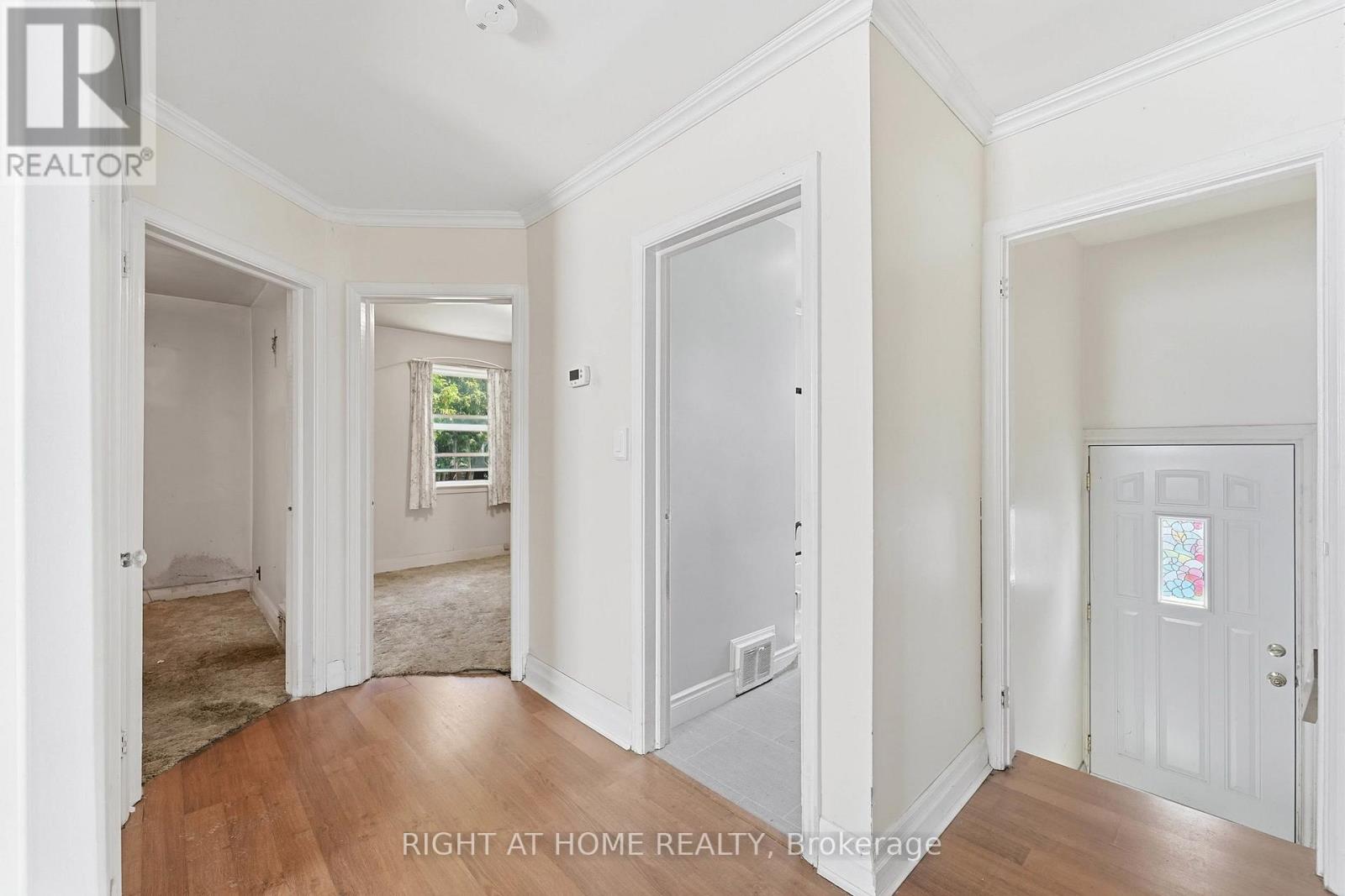 975 VICTORIA PARK AVENUE - 13
