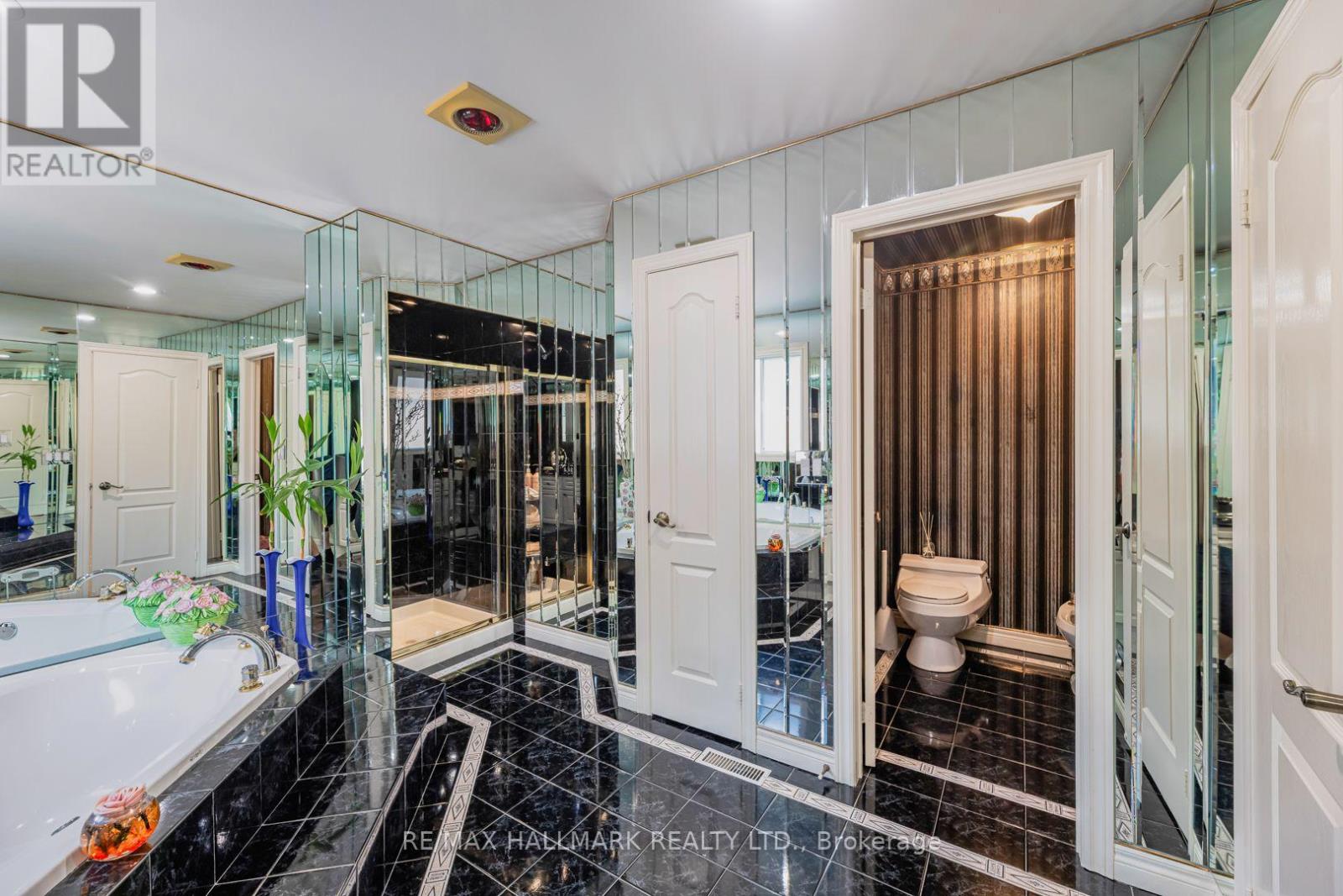 106 LARRATT LANE - Image 30