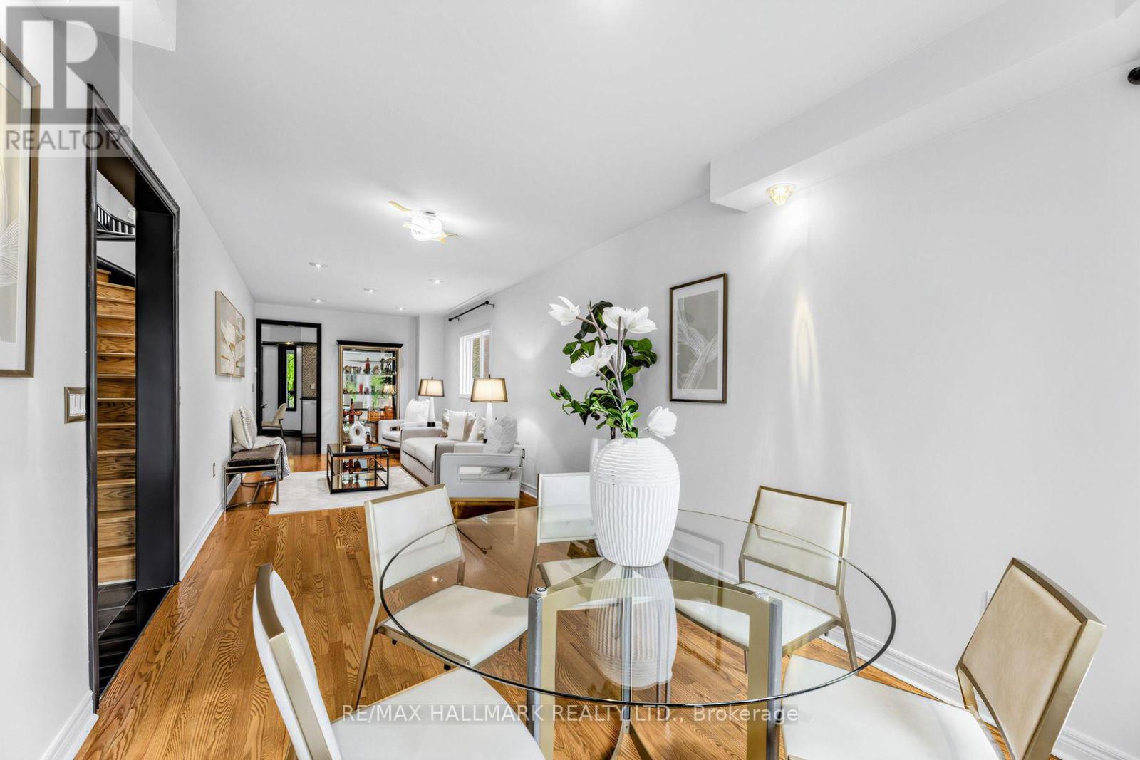 106 LARRATT LANE - 9