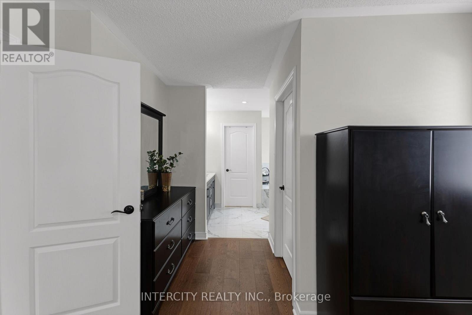 37 REDFINCH CRESCENT - Image 29