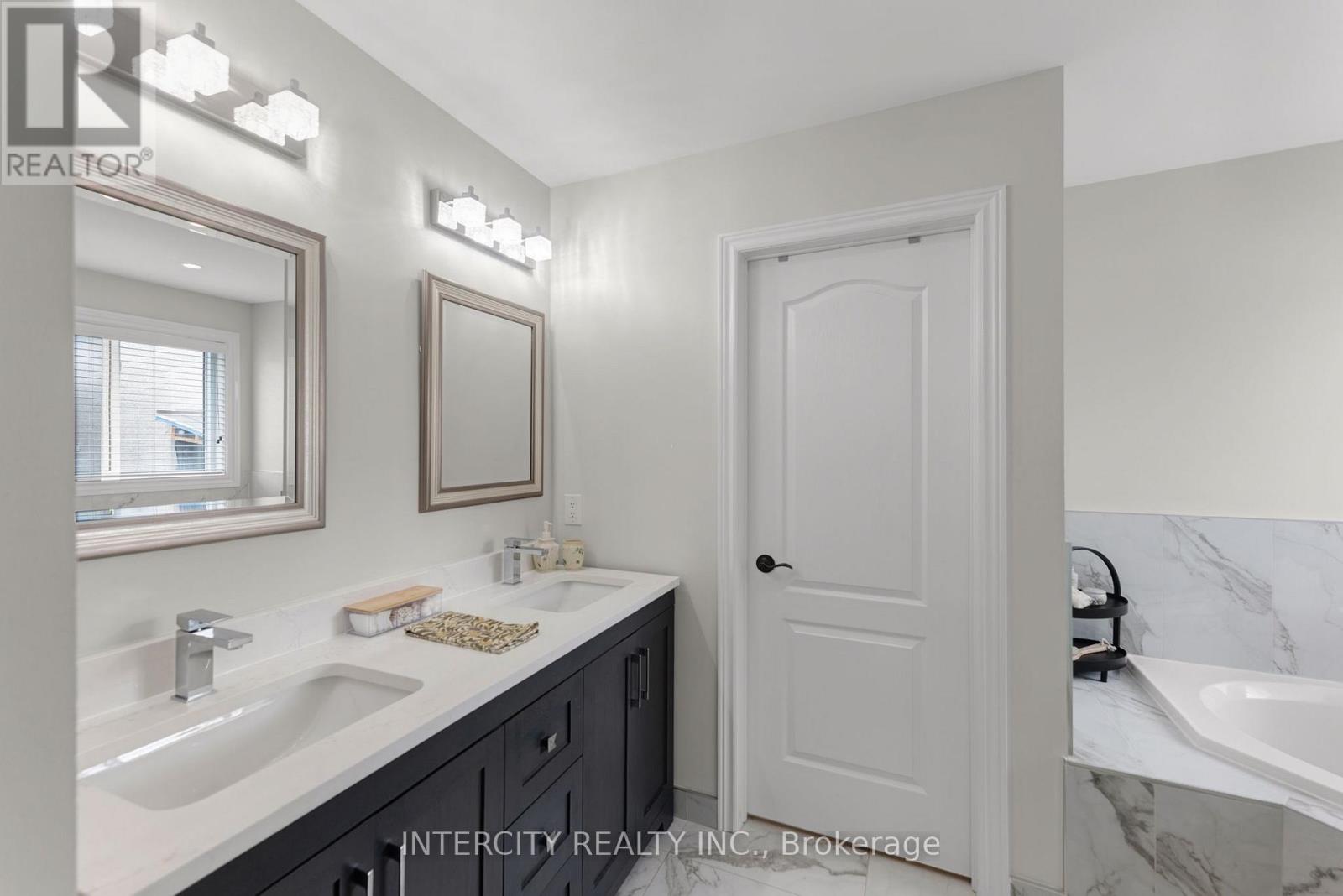 37 REDFINCH CRESCENT - Image 30