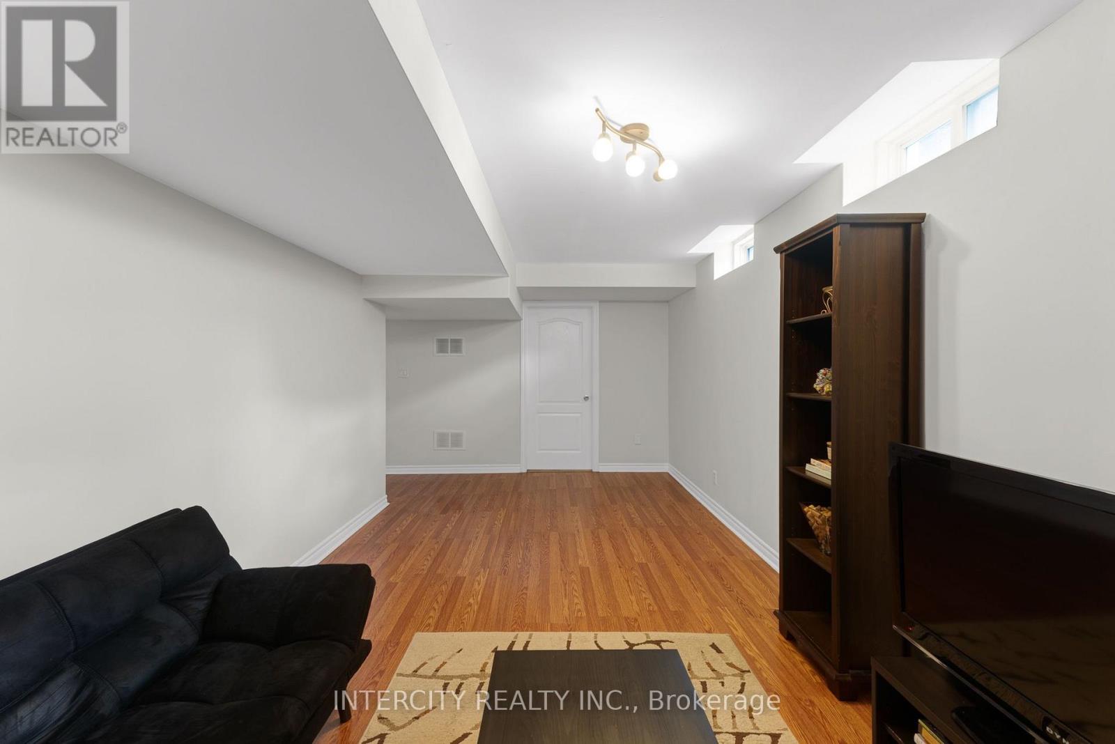 37 REDFINCH CRESCENT - Image 43