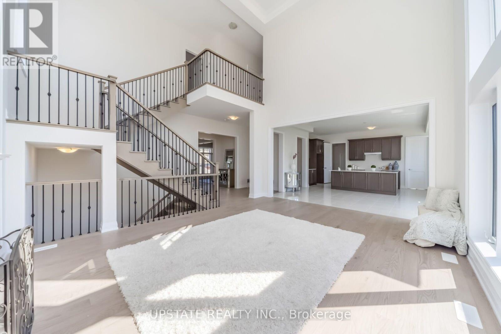 21 PEARSALL PLACE - 17