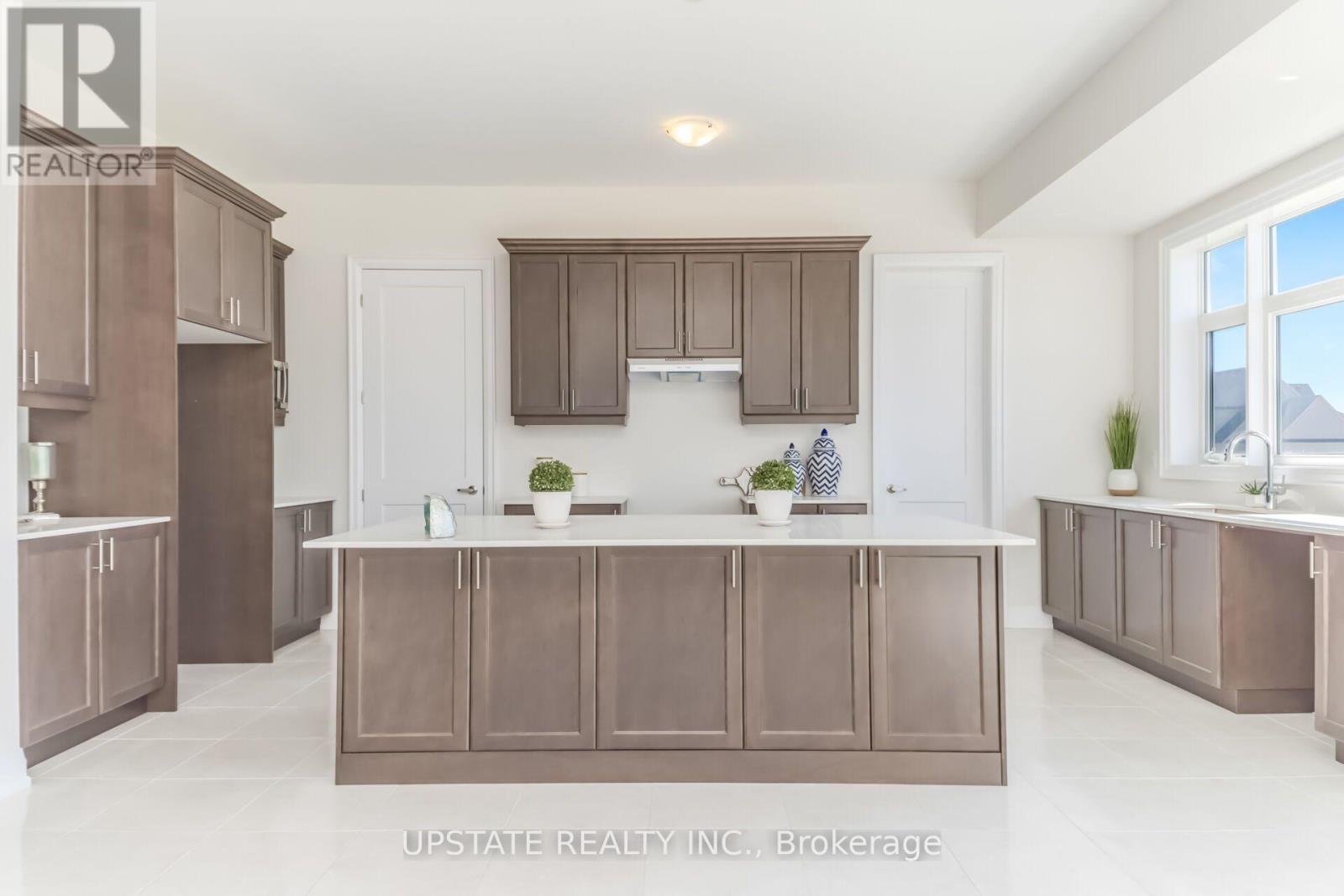 21 PEARSALL PLACE - 20