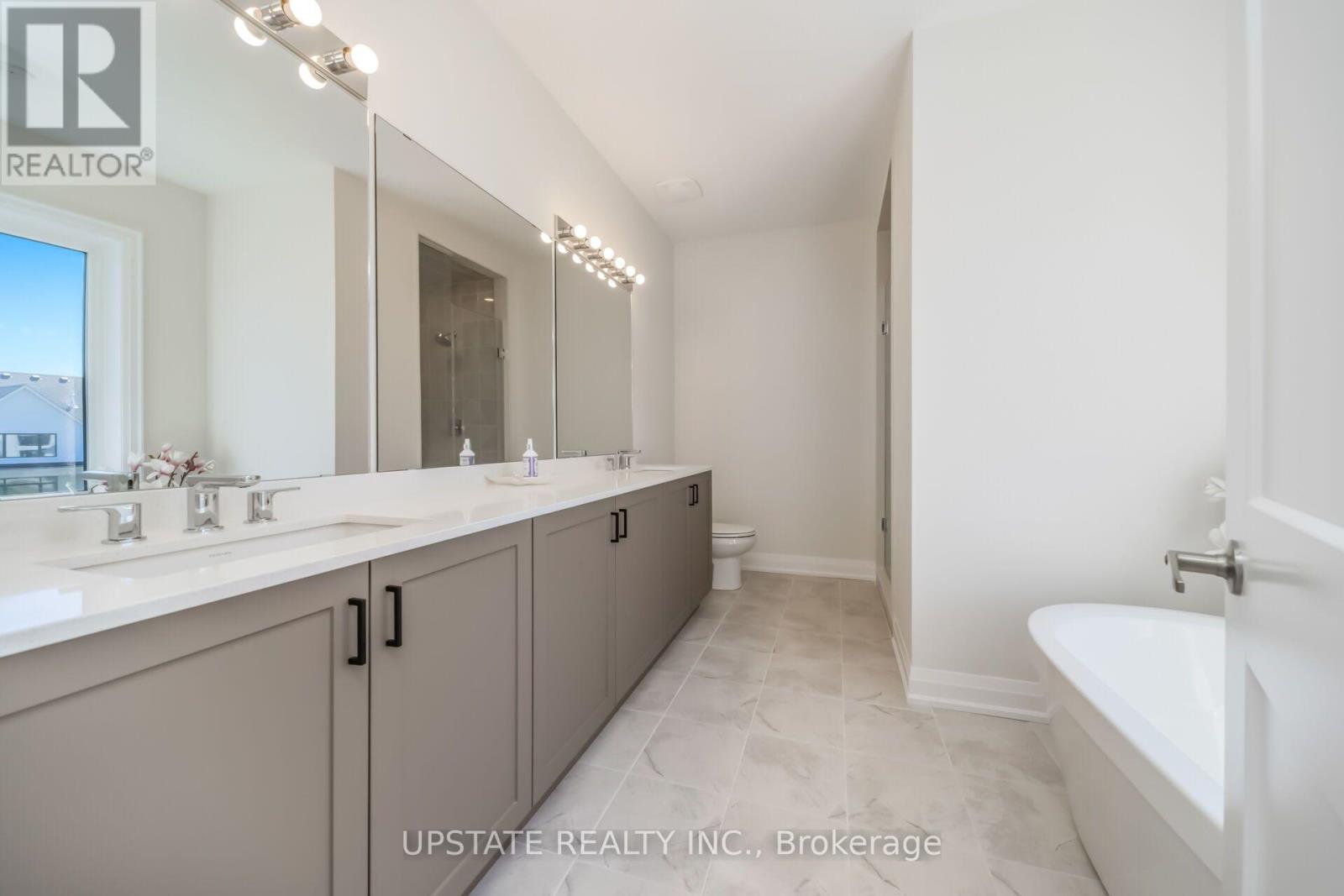 21 PEARSALL PLACE - 35
