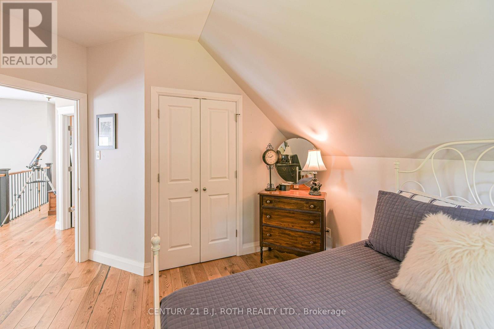 2833 SWITCH ROAD - 34