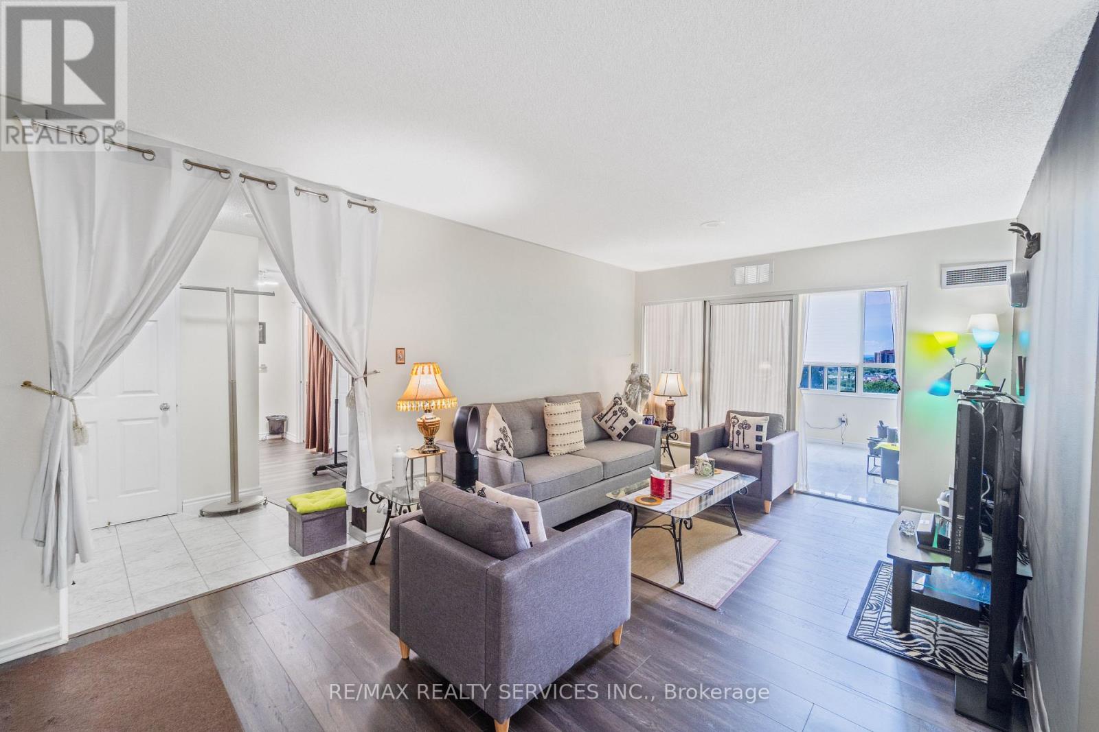 #1106 30 MALTA AVENUE - 14