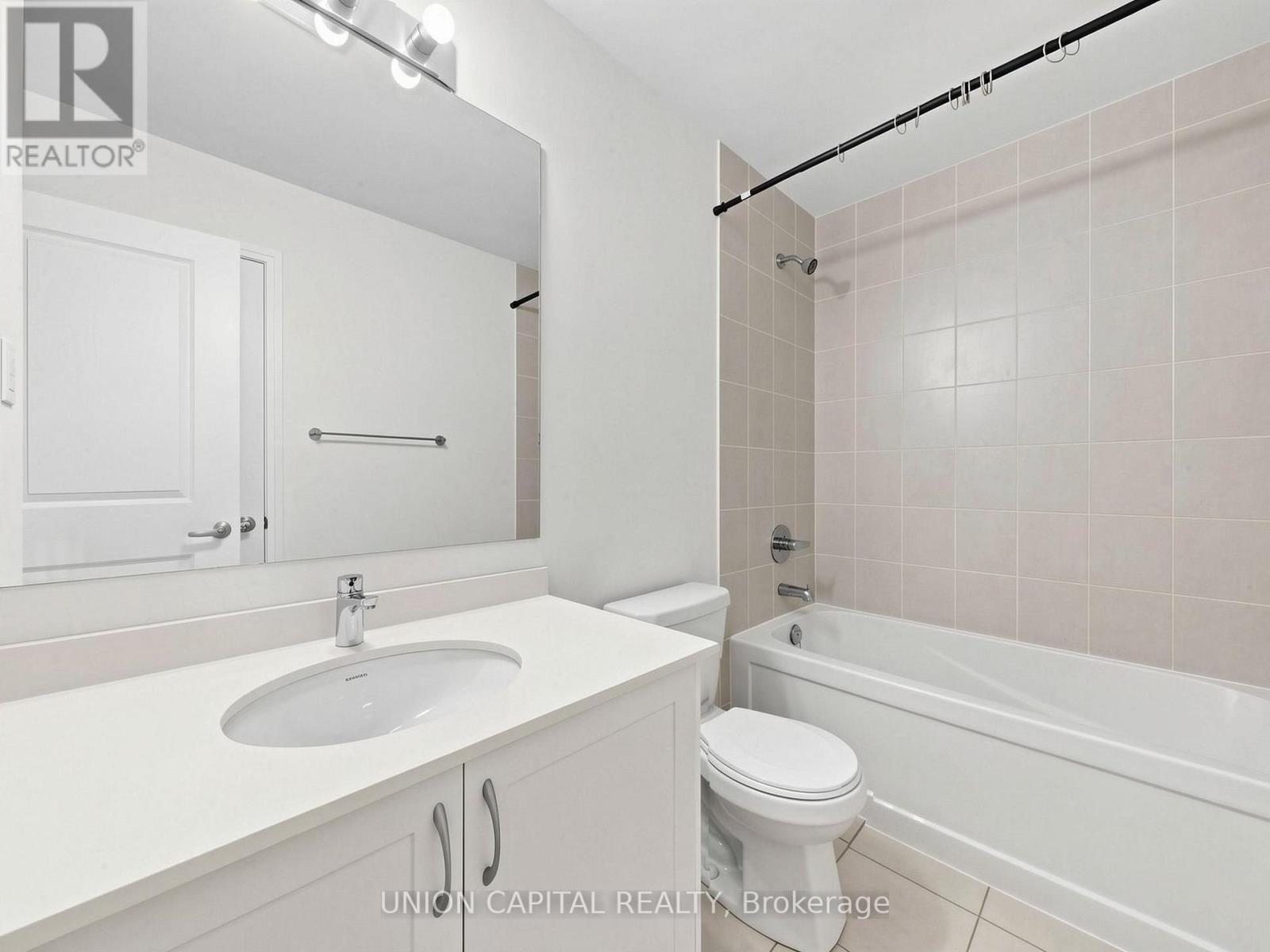 #4 1238 CAWTHRA ROAD - 28