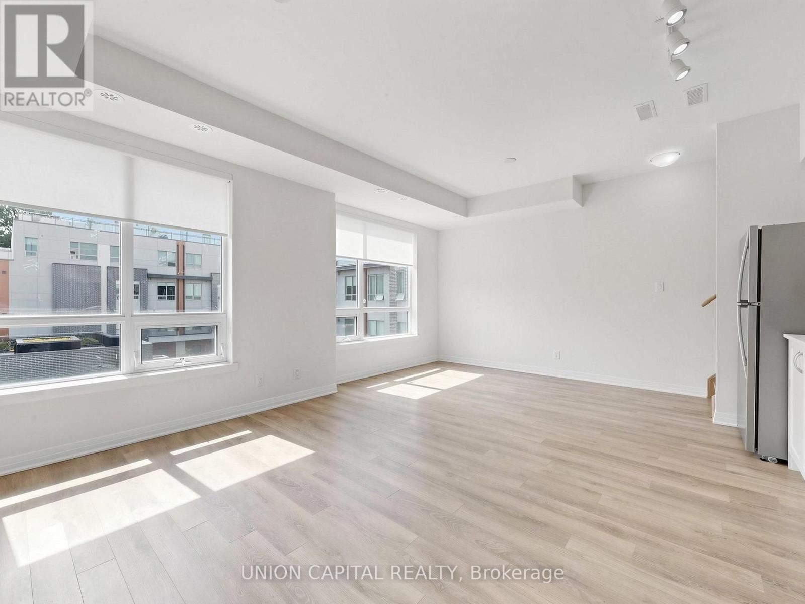 #4 1238 CAWTHRA ROAD - 6