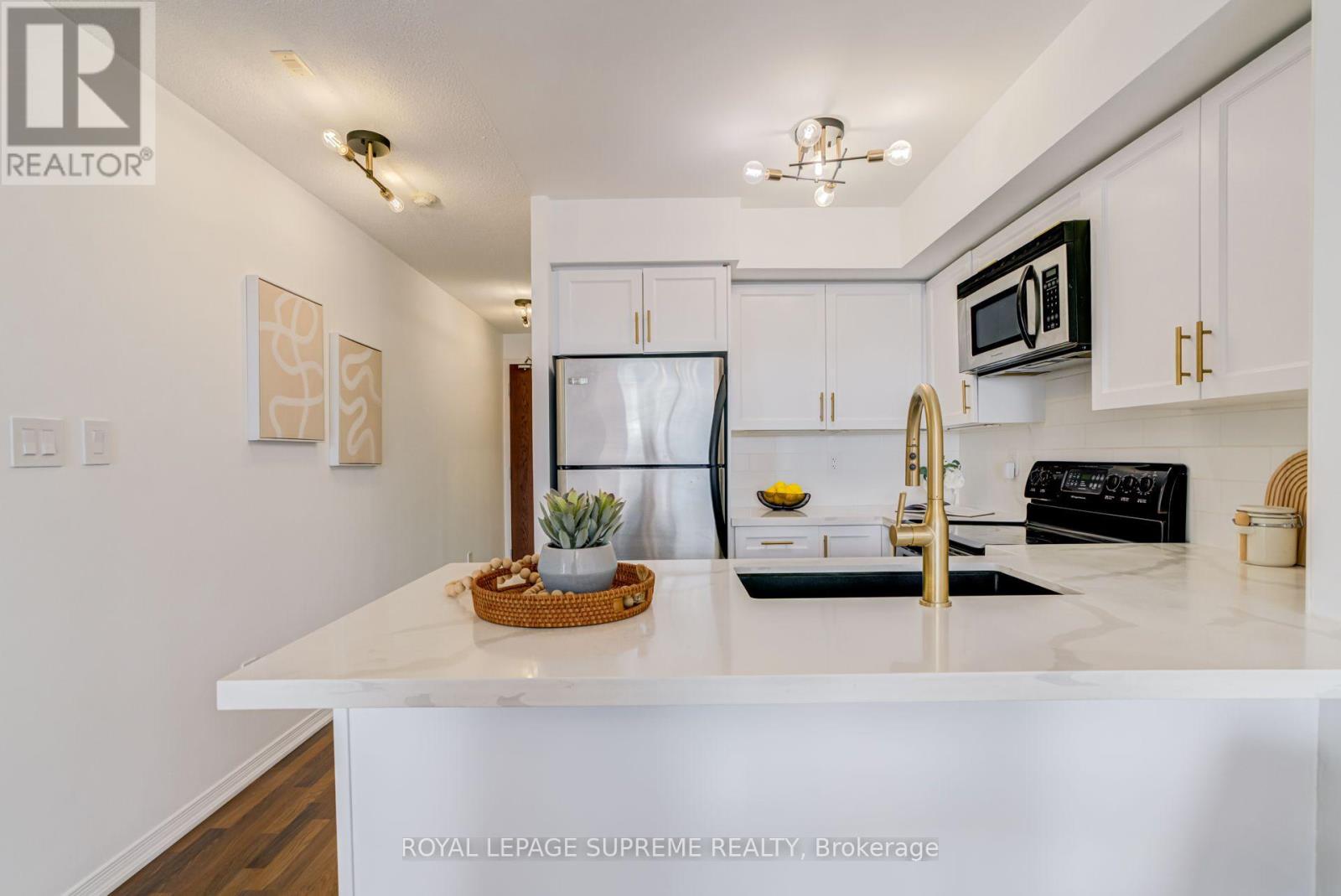 #601 2772 KEELE STREET - 16