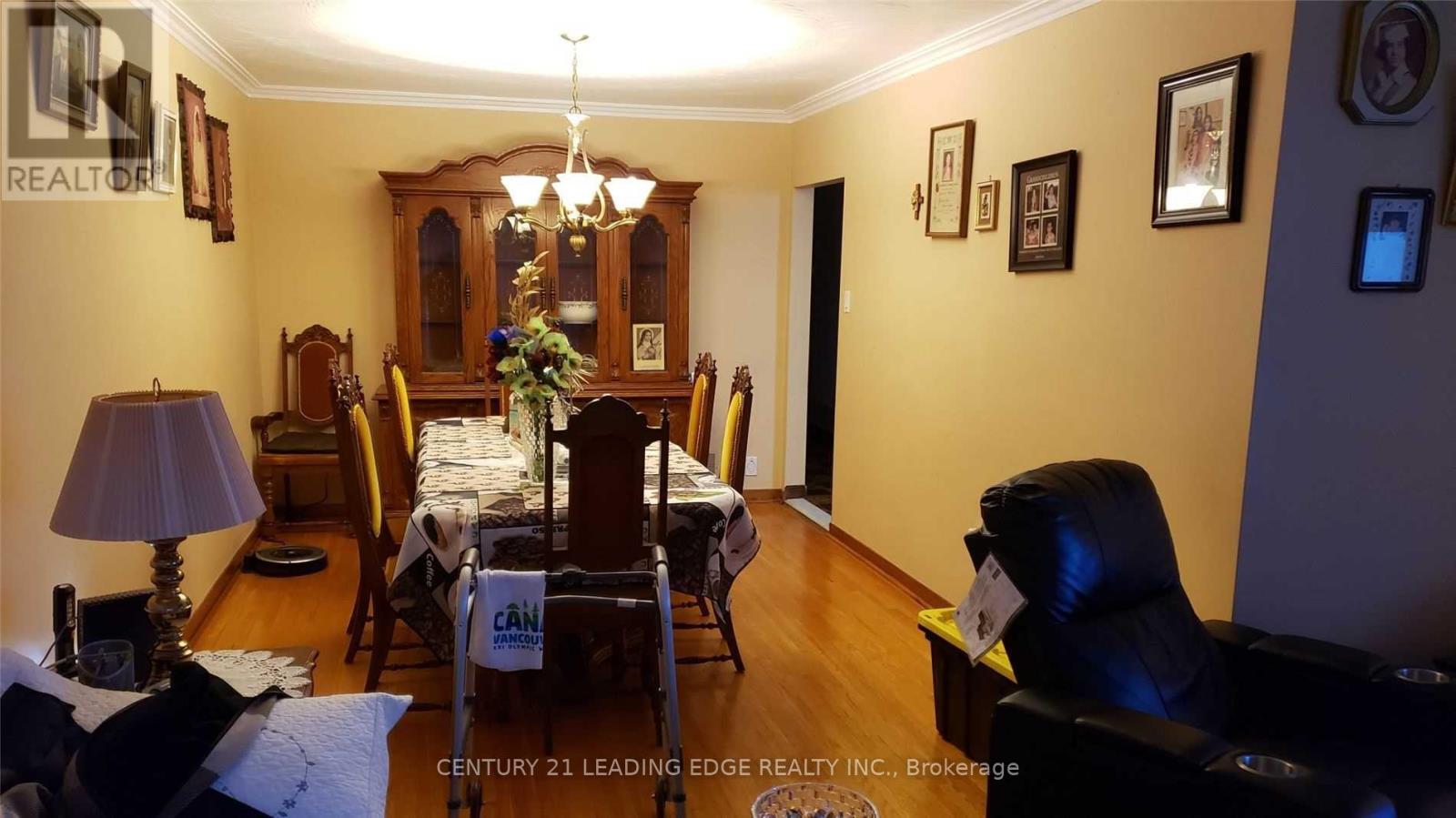 12 BAMFORD CRESCENT - 37