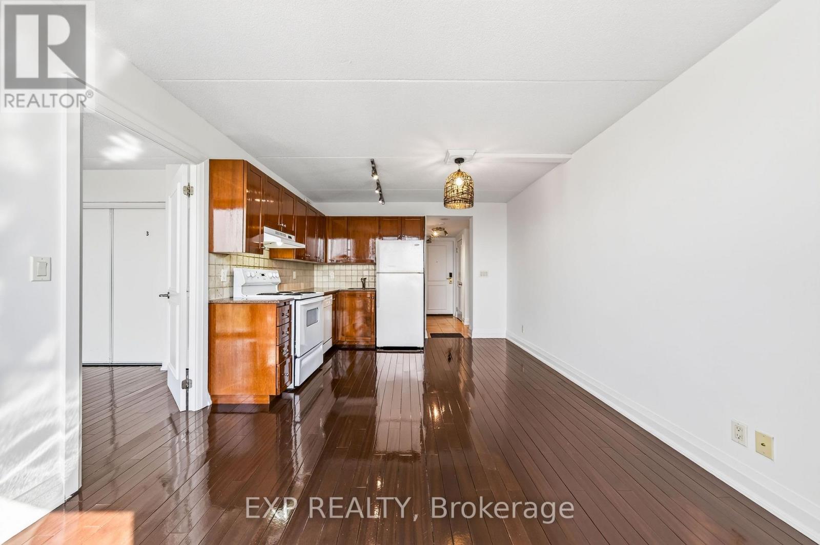 #312 2737 KEELE STREET - 21