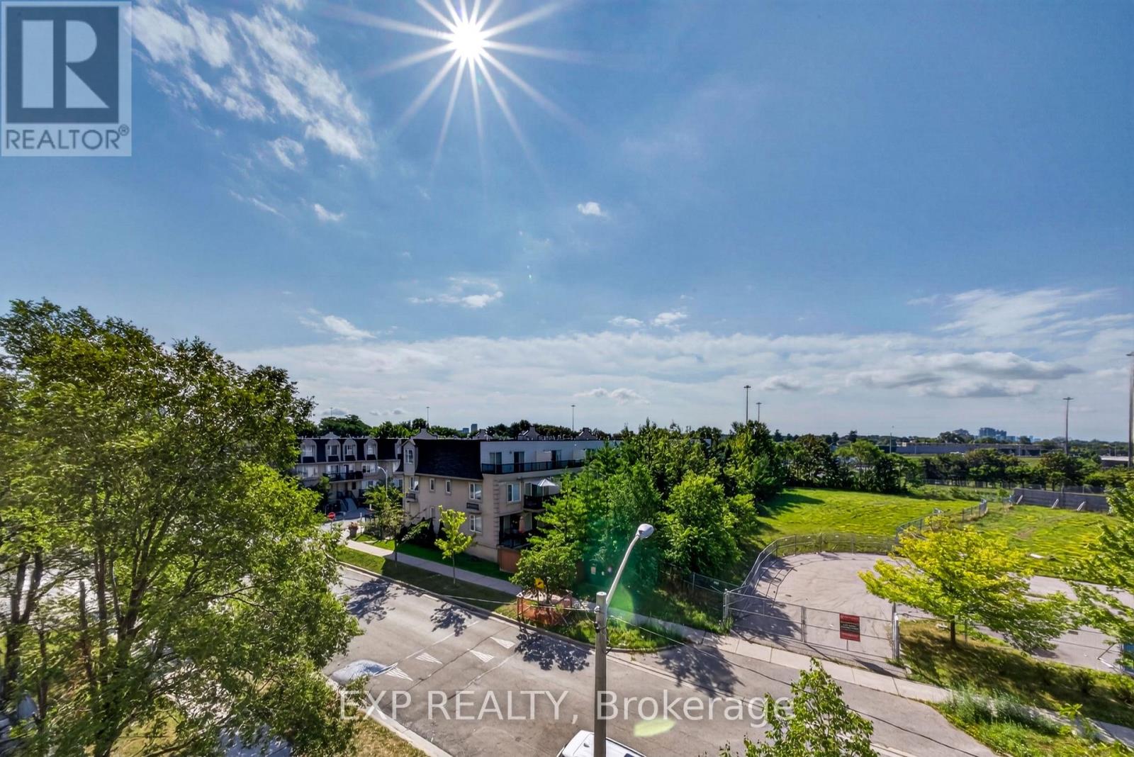 #312 2737 KEELE STREET - 31