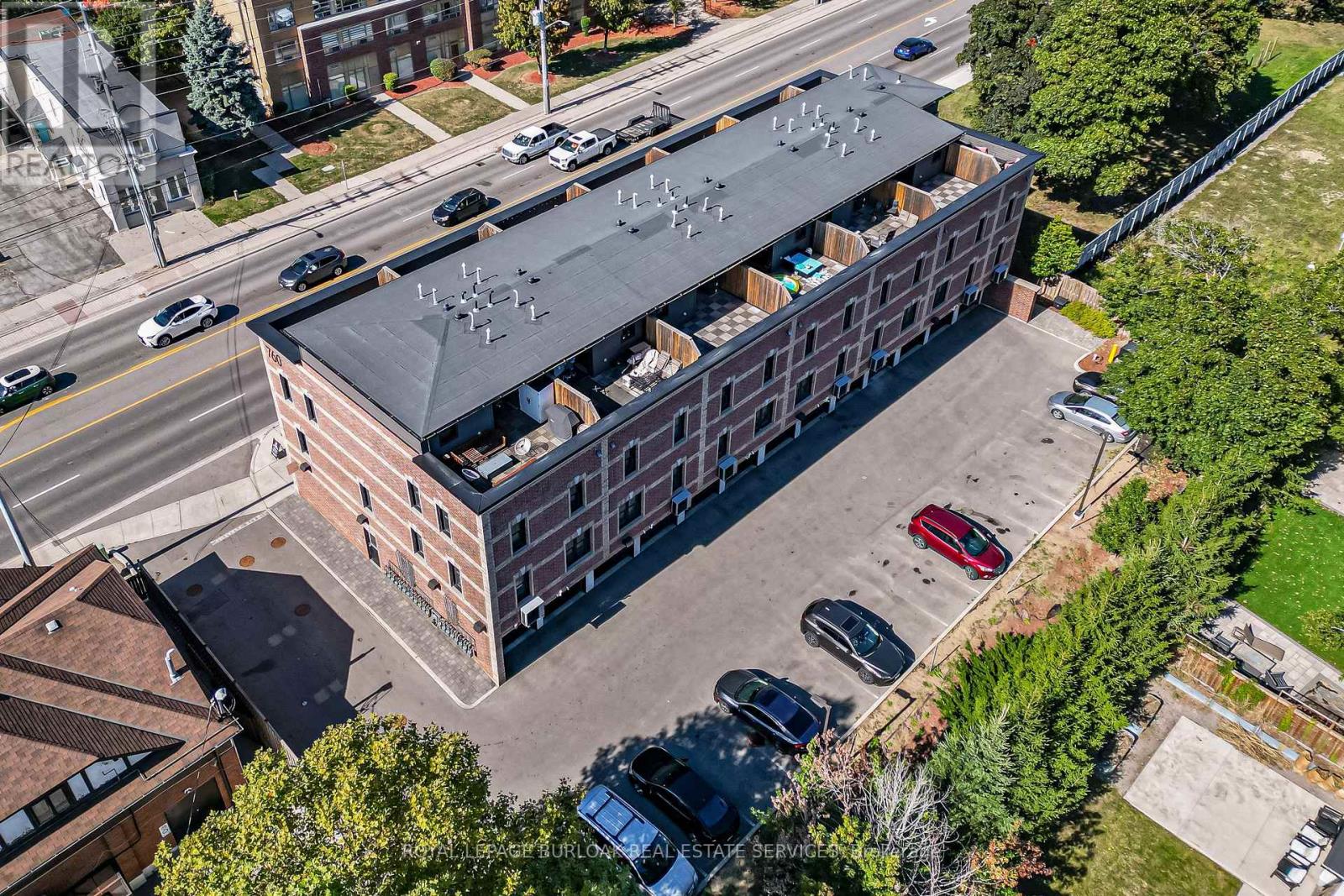 #207 760 LAKESHORE ROAD E - 18