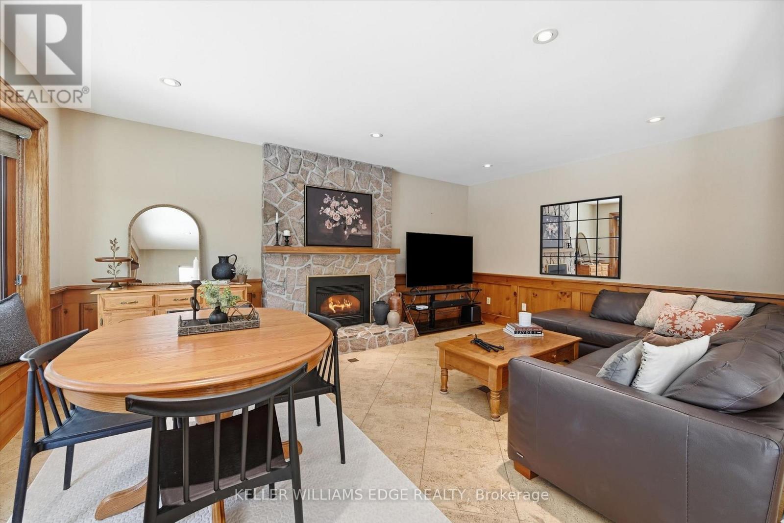 1472 LIVERY LANE - 16