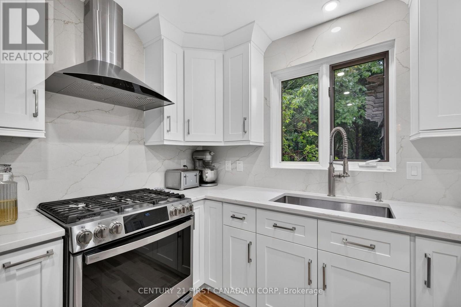 603 COUNTRY CLUB MEWS - Image 11