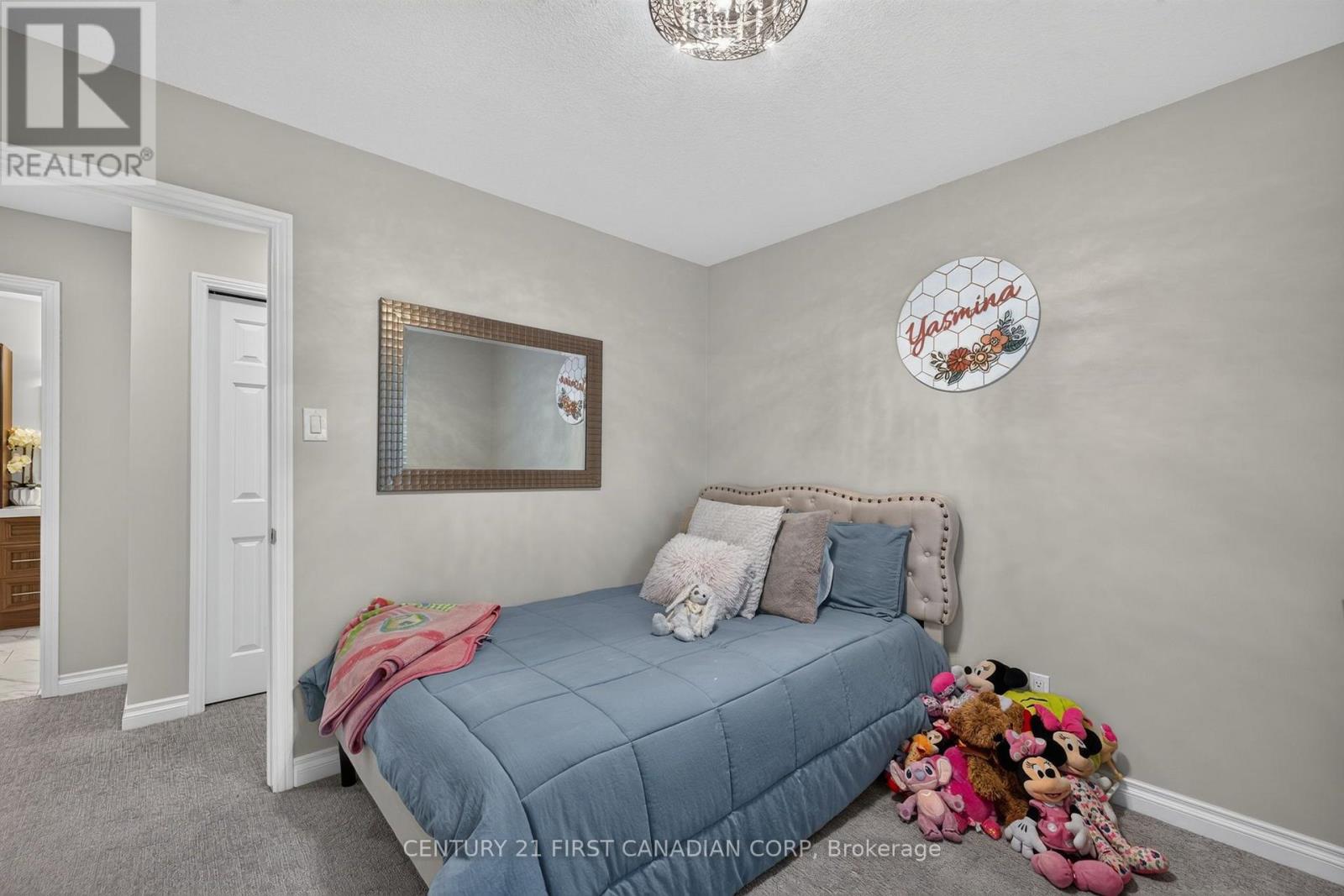 603 COUNTRY CLUB MEWS - 33