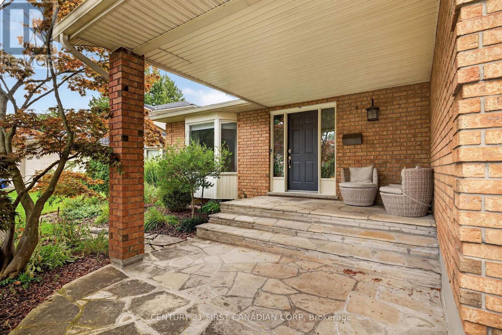 603 COUNTRY CLUB MEWS - Image 4