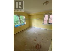 14 Frontenac Avenue, Toronto, ON M5N1Z5 Photo 12