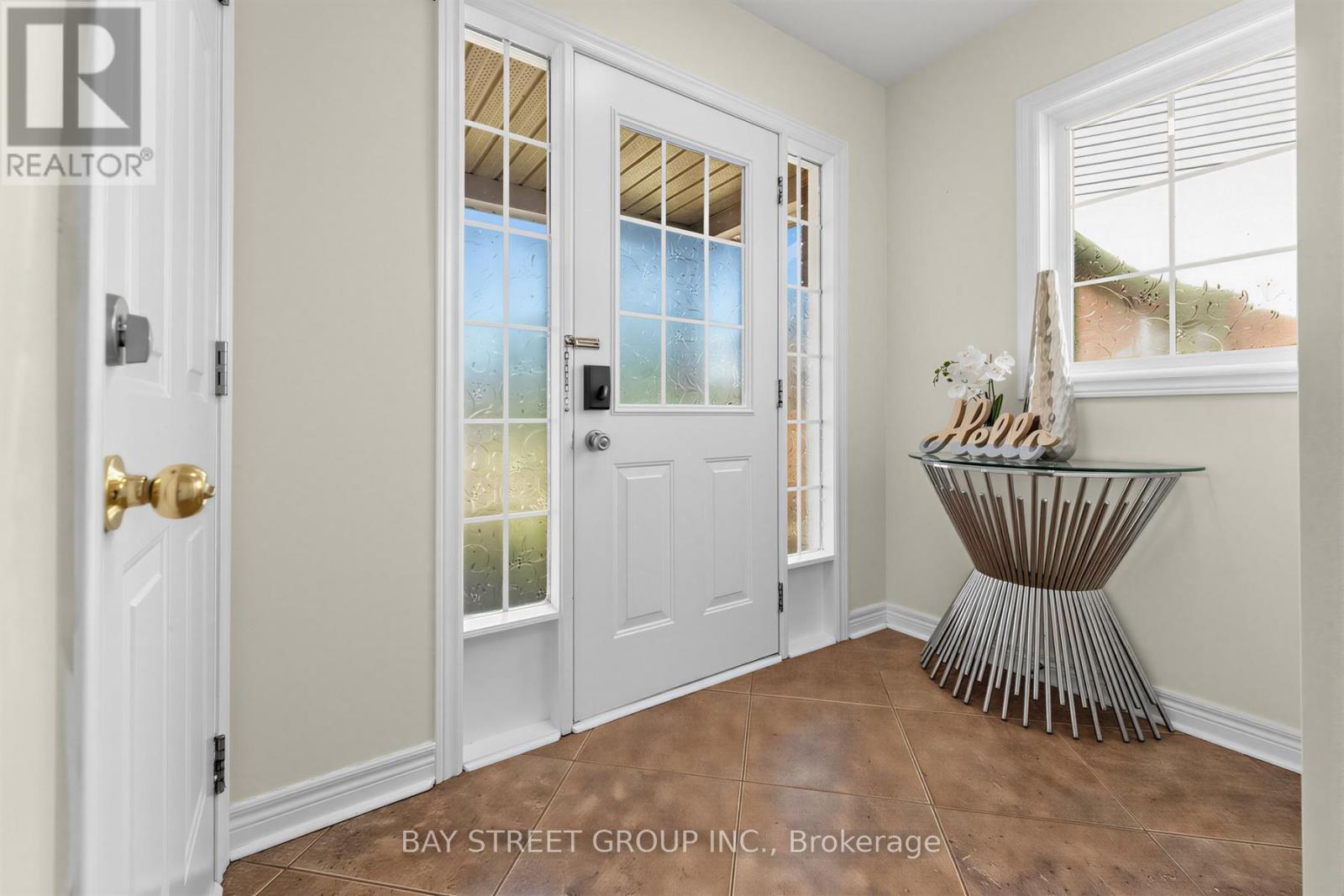 63 DUBRICK CRESCENT — photo 2