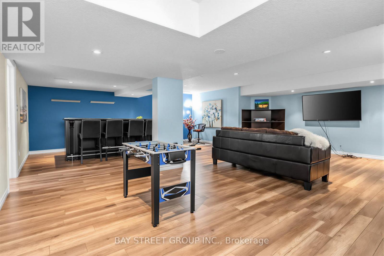 63 DUBRICK CRESCENT - Image 33