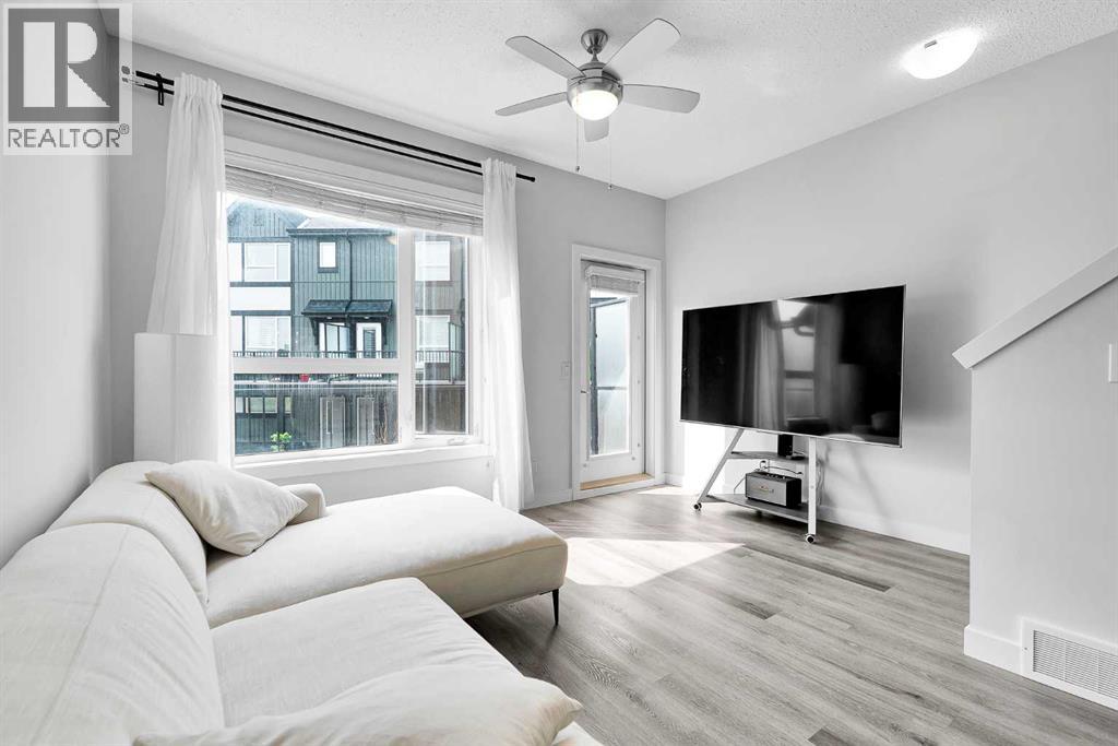 #512 16 Evanscrest Park NW - 14