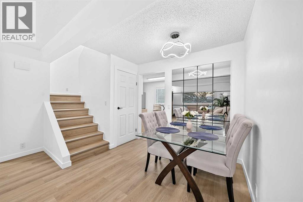 135 Woodsman Lane SW, Woodbine, Calgary photo 4