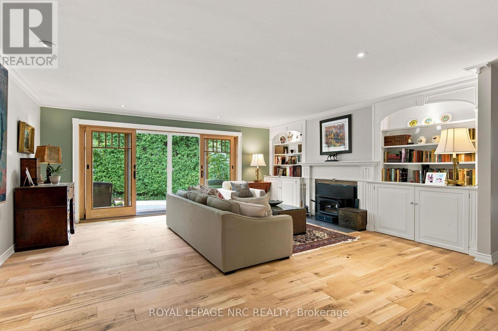 7 CHRISTOPHER STREET - 20