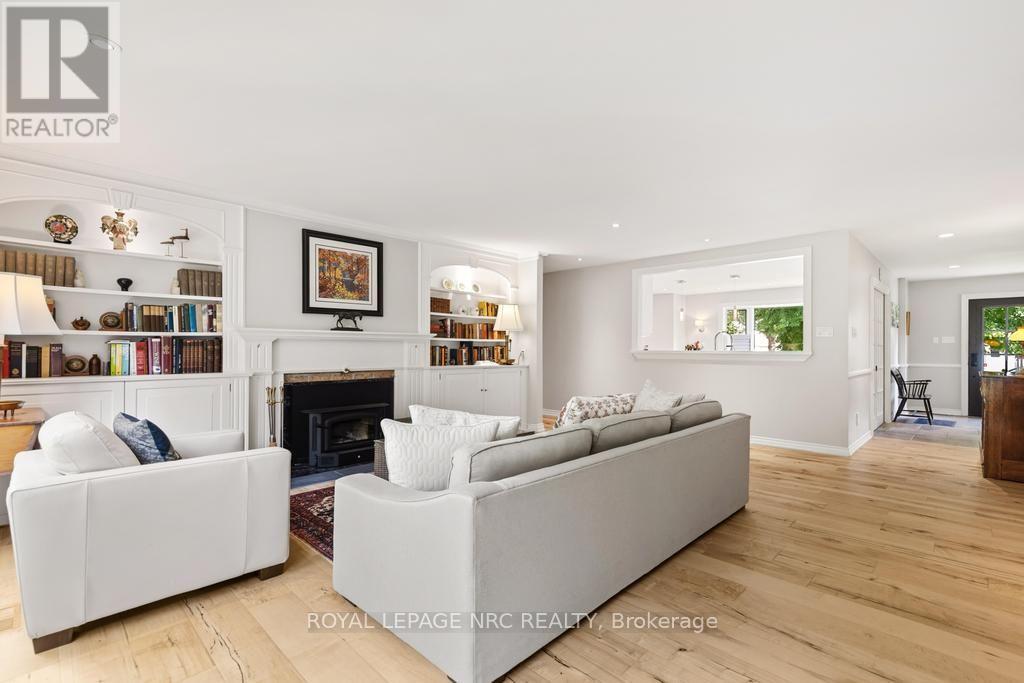 7 CHRISTOPHER STREET - 21