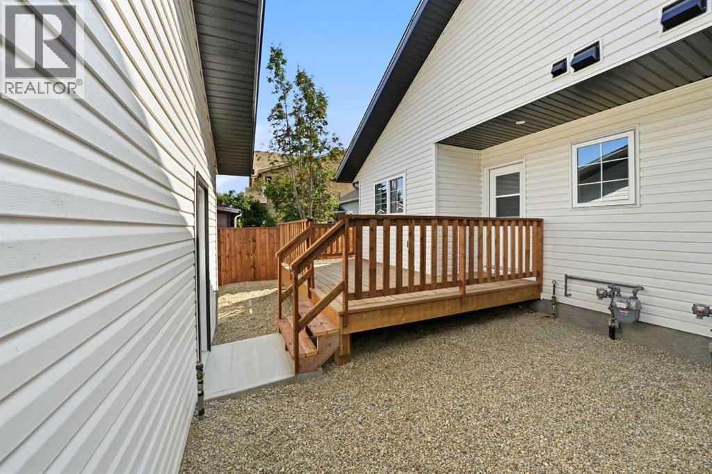Listing photo – 5131 52 Street, Lacombe