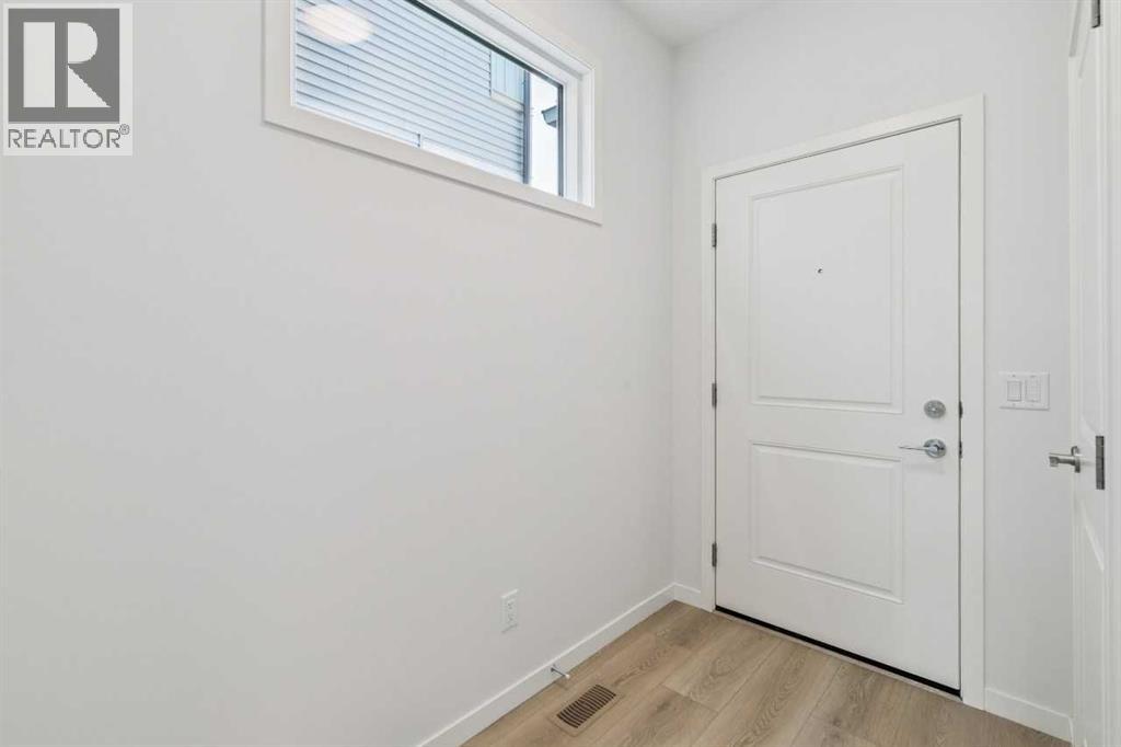 186 Aquila Grove NW, Glacier Ridge, Calgary photo 3
